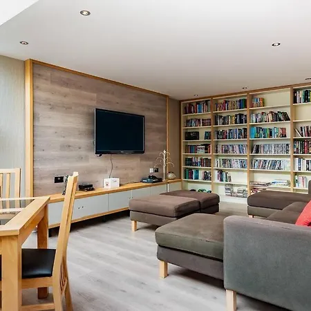 Luxury On The Hill Holiday home *