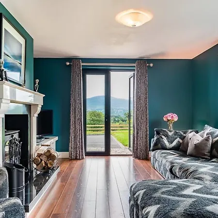 Luxury On The Hill * Kenmare