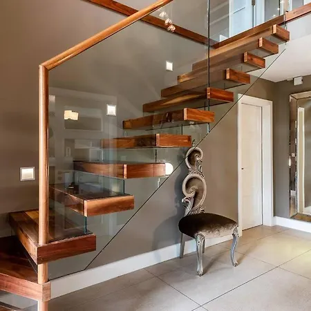 Luxury On The Hill Holiday home