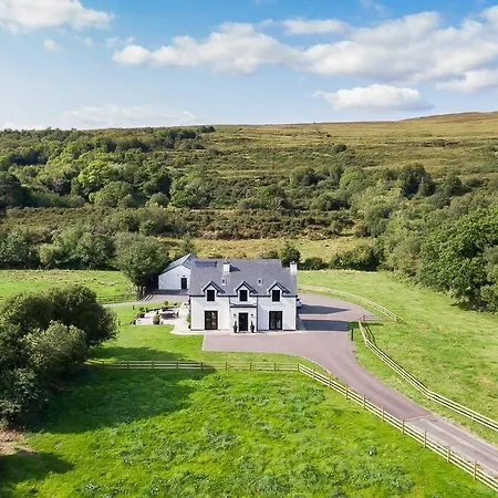 Luxury On The Hill * Kenmare